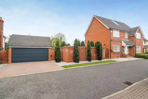 4 bedroom detached house for sale, Willow Court, Cold Norton