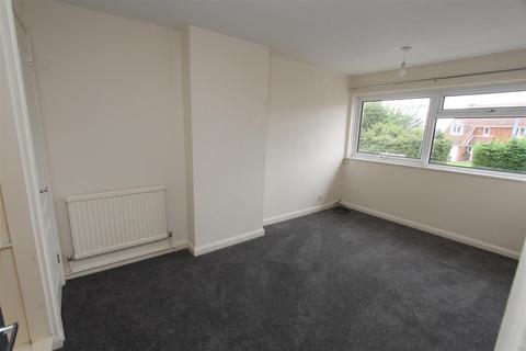 3 bedroom terraced house to rent, The Willows Newington Kent