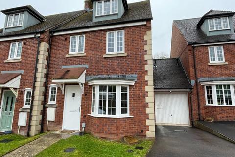 4 bedroom terraced house to rent, Parsons Close, Dursley