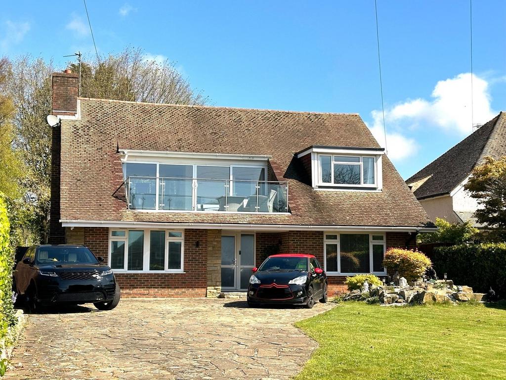 Barnhorn Road, Little Common, Bexhill on Sea, TN39 4 bed detached house