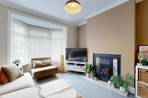 3 bedroom end of terrace house for sale, St. Georges Estate Road, Portland