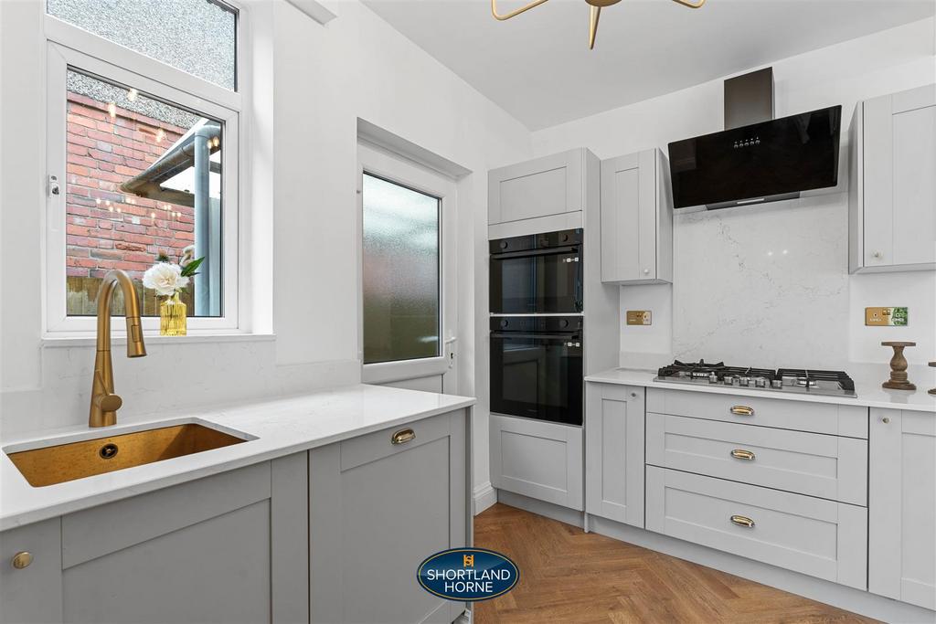 166 Woodside Ave Sth (12 of 31).jpg