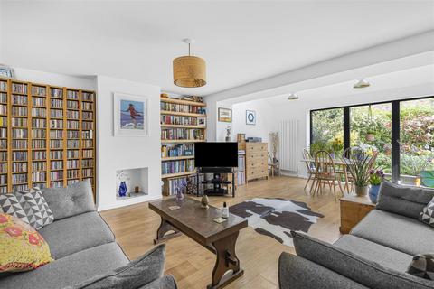 3 bedroom end of terrace house for sale, Brimley Road, Cambridge CB4