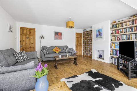 3 bedroom end of terrace house for sale, Brimley Road, Cambridge CB4