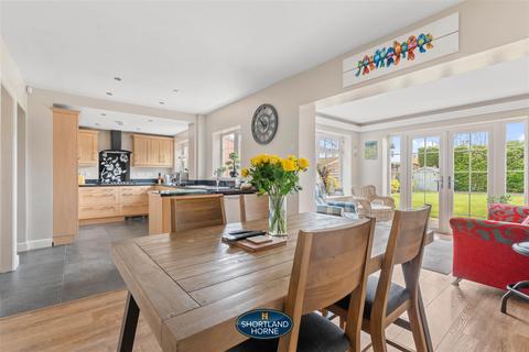 97 Babbacombe Road, Styvechale, Coventry, CV3 5NZ