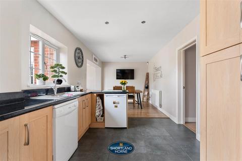 97 Babbacombe Road, Styvechale, Coventry, CV3 5NZ