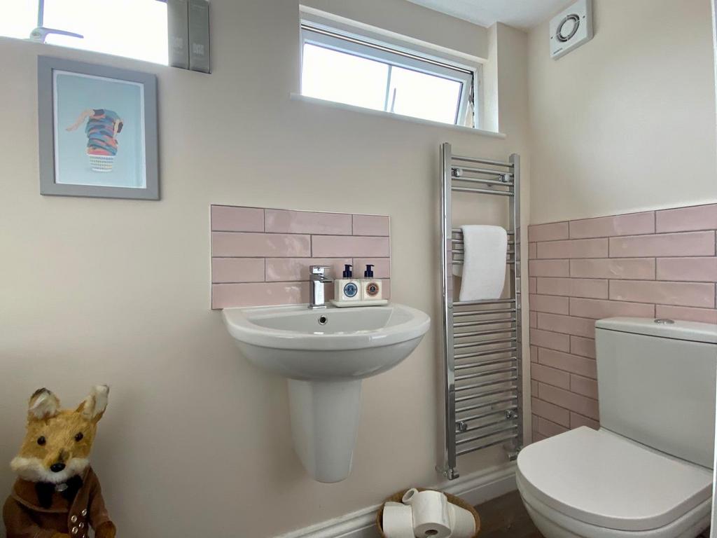 Guest Cloakroom/Utility