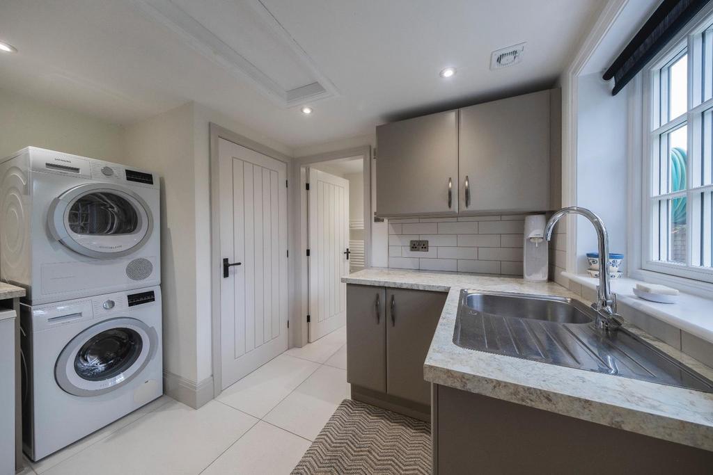8 Bowmere Road-035.JPG