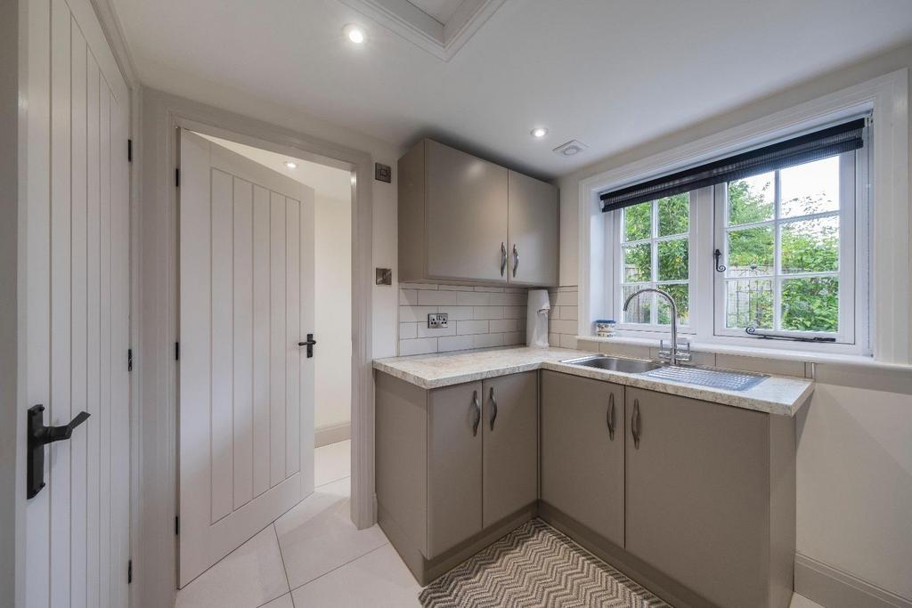 8 Bowmere Road-036.JPG