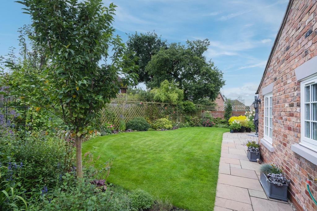 8 Bowmere Road-012.JPG