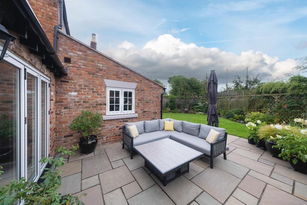 8 Bowmere Road-016.JPG