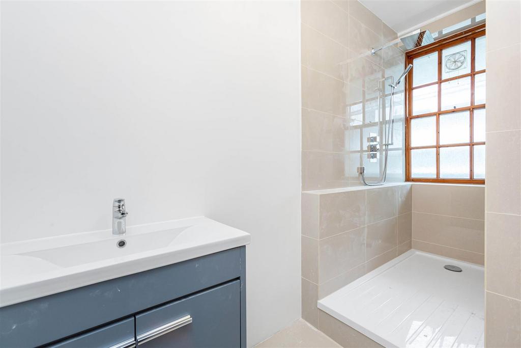 Shower room.jpg