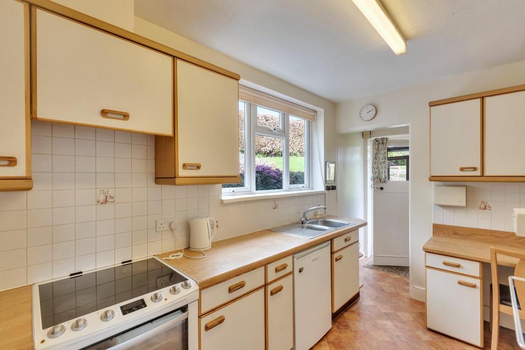 Delwood Drive, Welshpool 3 bed detached house for sale £285,000
