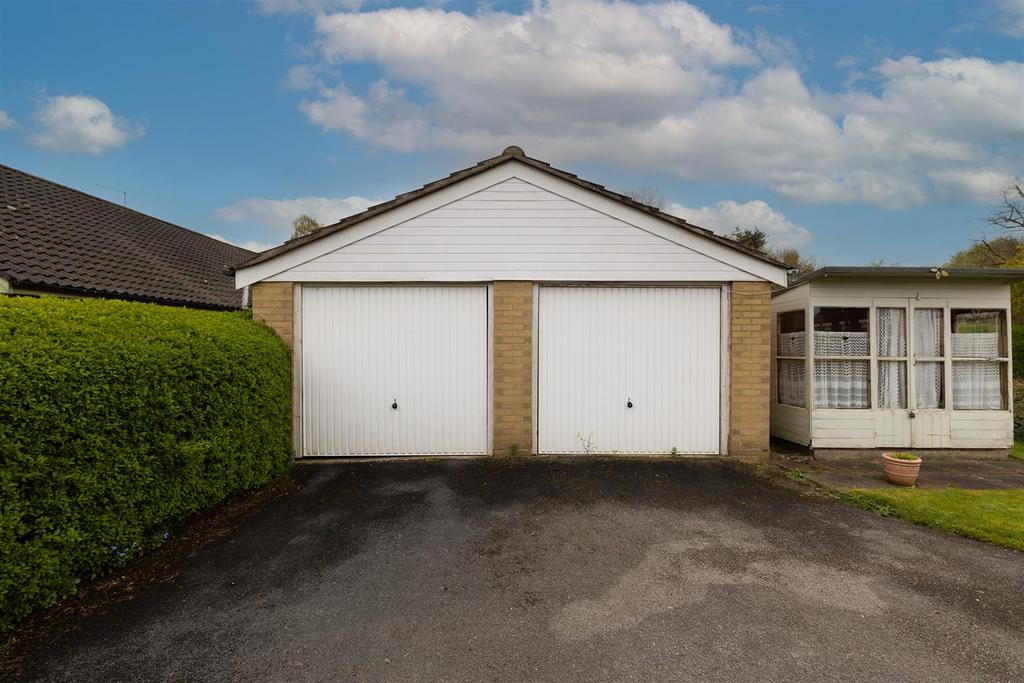 Gresham, Colleys Lane, Willaston, Nantwich 3 bed detached bungalow for