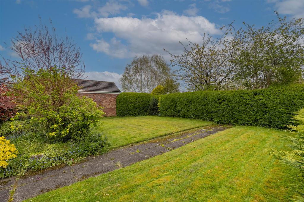 Gresham, Colleys Lane, Willaston, Nantwich 3 bed detached bungalow for