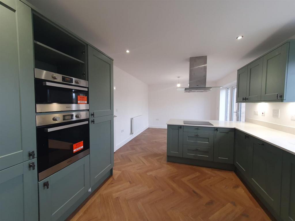 Helmsley Kitchen 3.jpeg