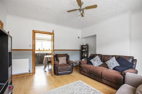 3 bedroom end of terrace house for sale, 37 Jennie Rennies Road, Dunfermline, KY11 3BE