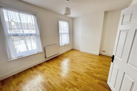 101 Pemdevon Road, Croydon, CR0 3QR