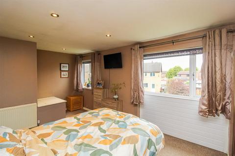 48 Esther Grove, Wakefield, WF2 8EY