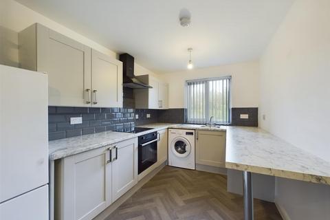 1 bedroom flat to rent, Brighton Road, Coulsdon CR5