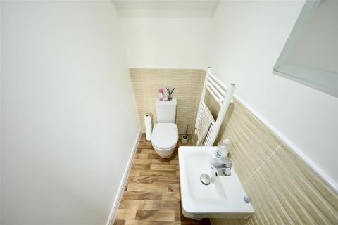 4 Grosvenor Road, Kingswood, Hull, HU7 3DS
