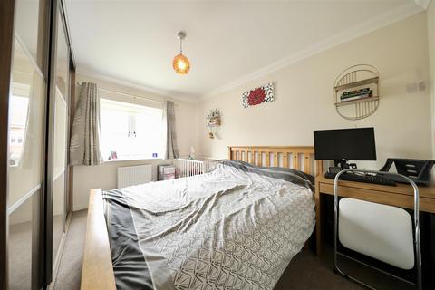 4 Grosvenor Road, Kingswood, Hull, HU7 3DS