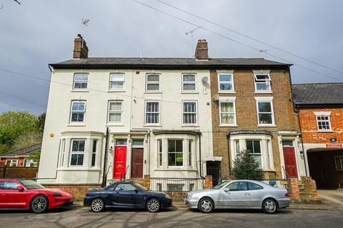 2 bedroom flat for sale, Mentmore Road, Leighton Buzzard