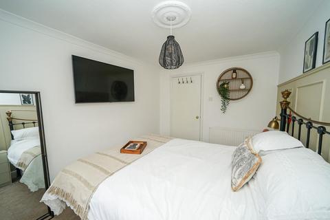 Flat 2, 20 Mentmore Road, Leighton Buzzard, LU7 2NZ