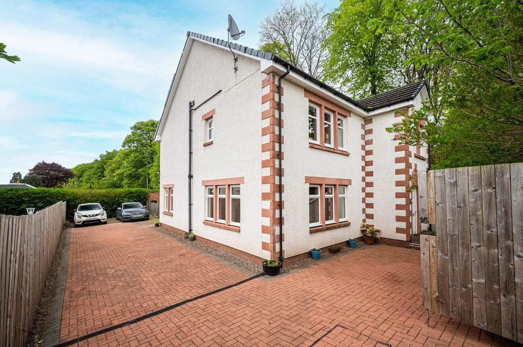 Glenpark Street, Wishaw 5 bed detached house for sale £350,000