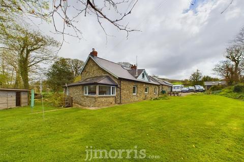 5 bedroom detached house for sale, Eglwyswrw, Crymych