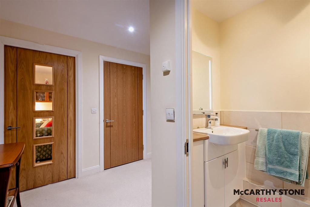 8593527-interior09-800.JPG