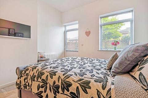 Apartment M, Halo 7 Amy Johnson Way, York, YO30 4ZH
