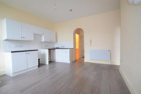 2 bedroom flat to rent, 2 Bedroom Flat, Larkstone Terrace, Ilfracombe