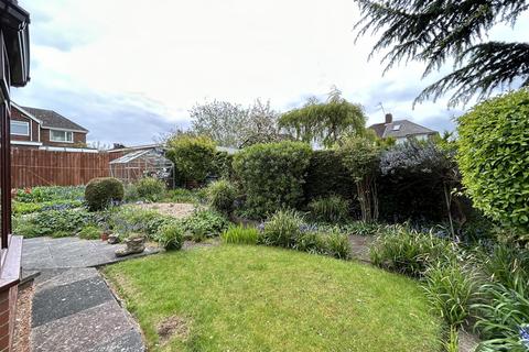 3 bedroom detached bungalow for sale, Wendover Way, Luton