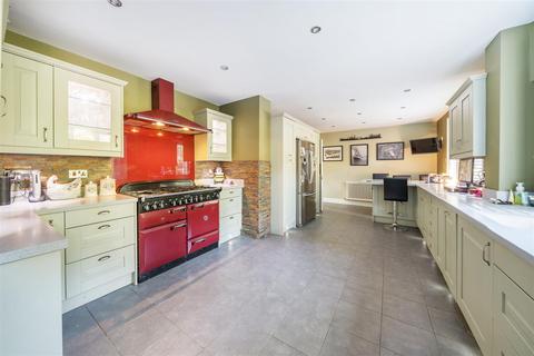 6 bedroom house for sale, Court Hill, Chipstead