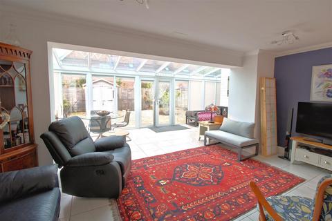 3 bedroom link detached house for sale, Tapping Close, Snettisham
