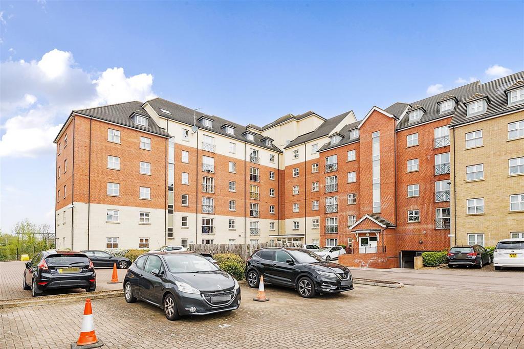 Palgrave Road, Bedford 1 bed flat £150,000