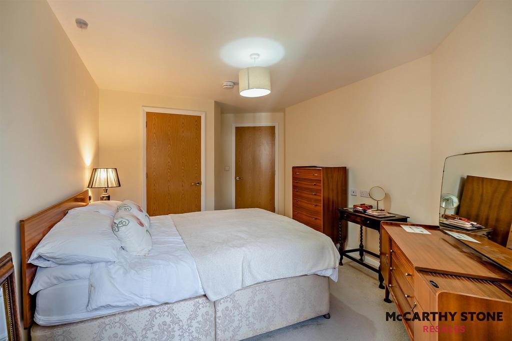 8594310-interior09-800.JPG