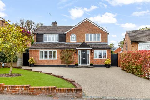4 bedroom detached house for sale, Coulter Close, Cuffley