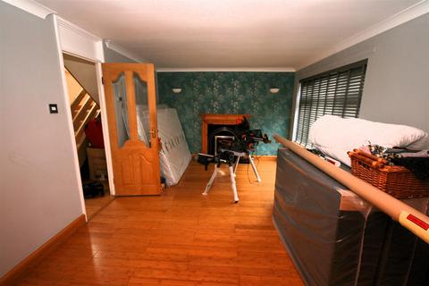 3 bedroom end of terrace house for sale, Yewdale, Skelmersdale WN8
