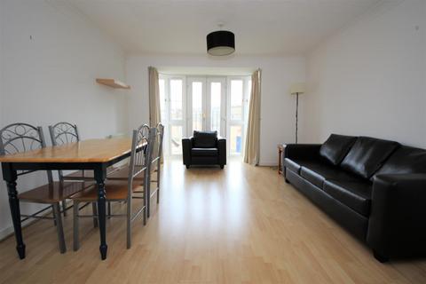 2 bedroom apartment to rent, Tidworth Street, London E3