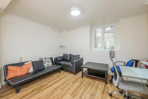 4 bedroom terraced house to rent, St. Mary Magdalene Street, Brighton