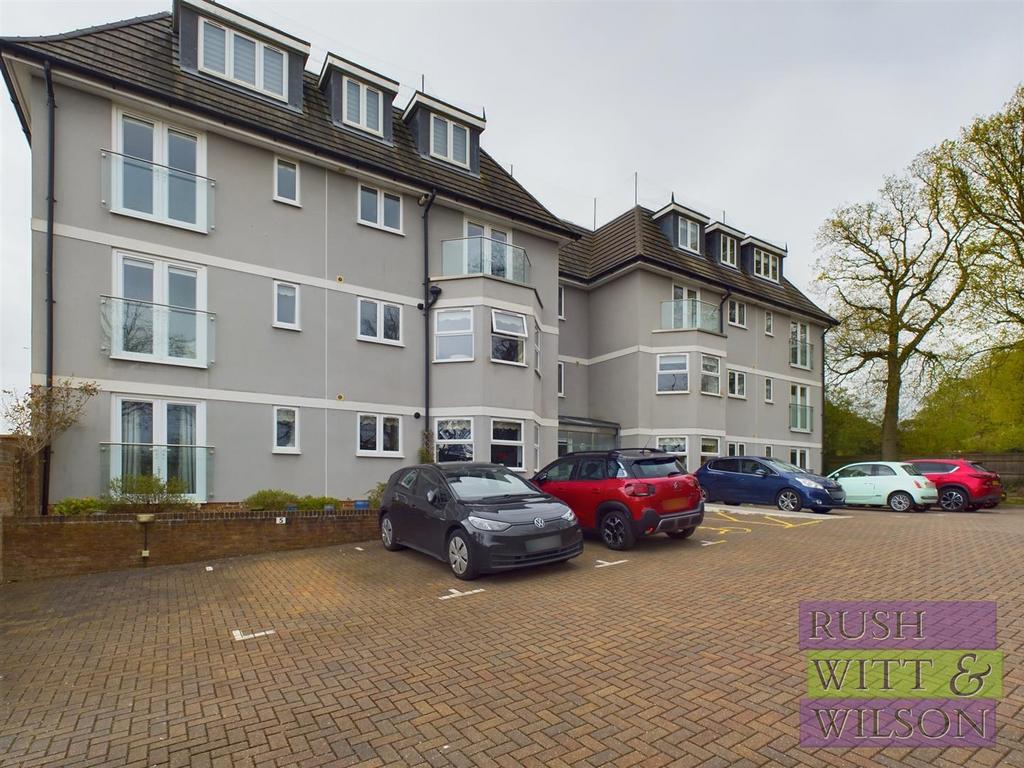 Pine Avenue, Hastings 2 bed apartment for sale £240,000