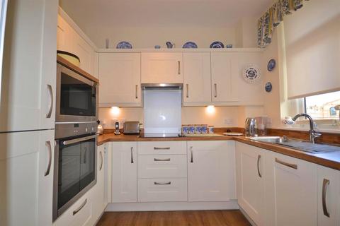 2 bedroom apartment for sale, Bowes Lyon Place, Poundbury, Dorchester