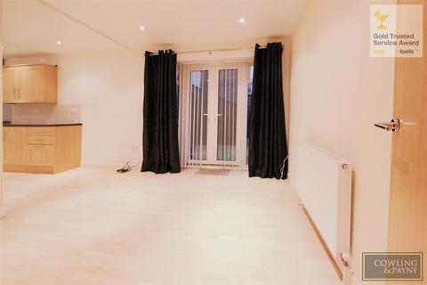 1 bedroom maisonette for sale, Heybridge Drive, Wickford