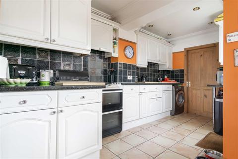 3 bedroom end of terrace house for sale, Fairfax Avenue, Selby