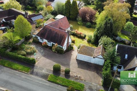2 bedroom detached bungalow for sale, Highland Road, Kenilworth