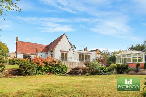 2 bedroom detached bungalow for sale, Highland Road, Kenilworth