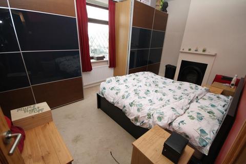 6 Starting Post, Idle Moor, Bradford, BD10 8TY