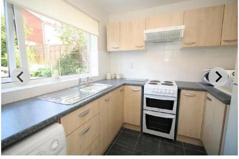 1 bedroom ground floor flat for sale, Grant Close, Kingswinford, DY6